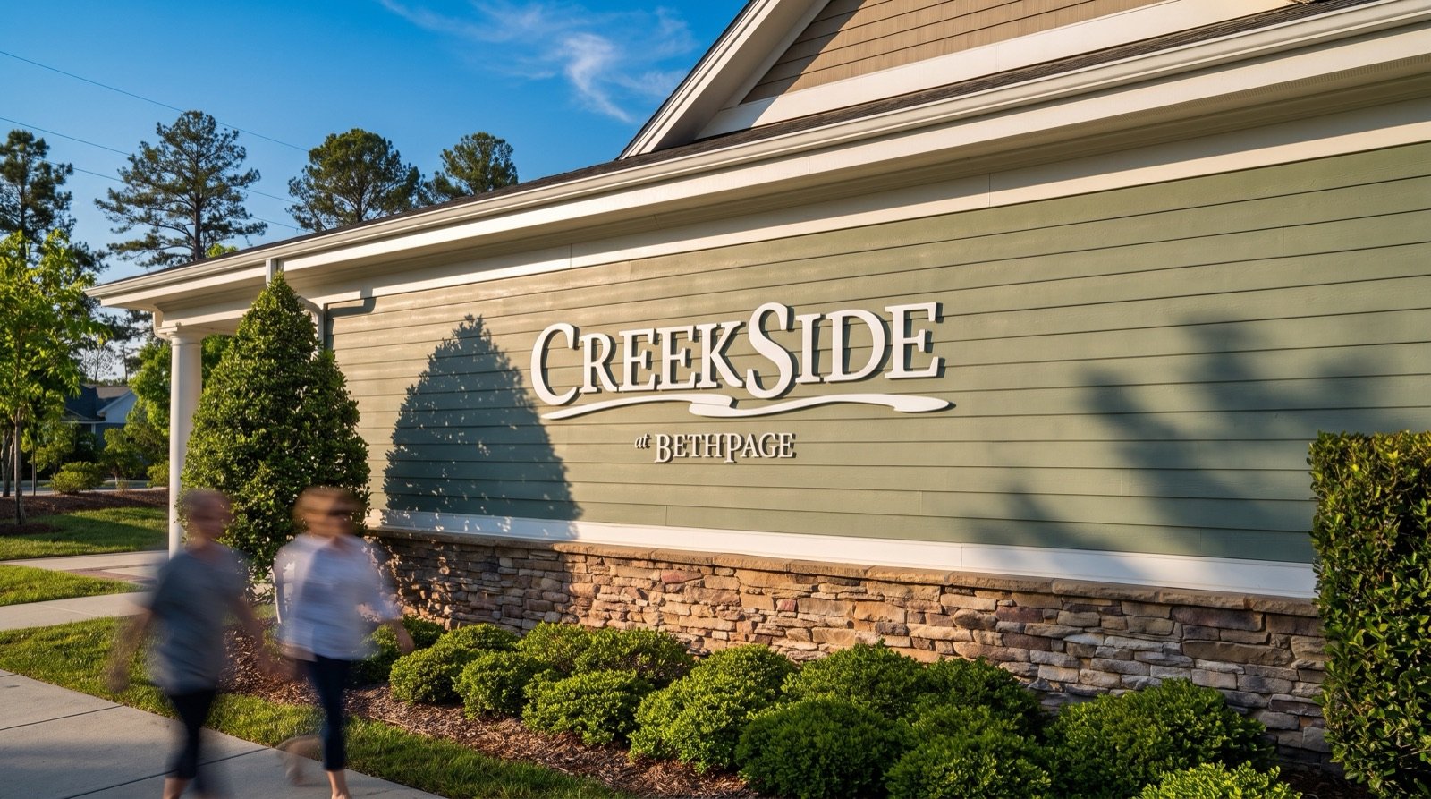 Community setting at Creekside at Bethpage in Durham