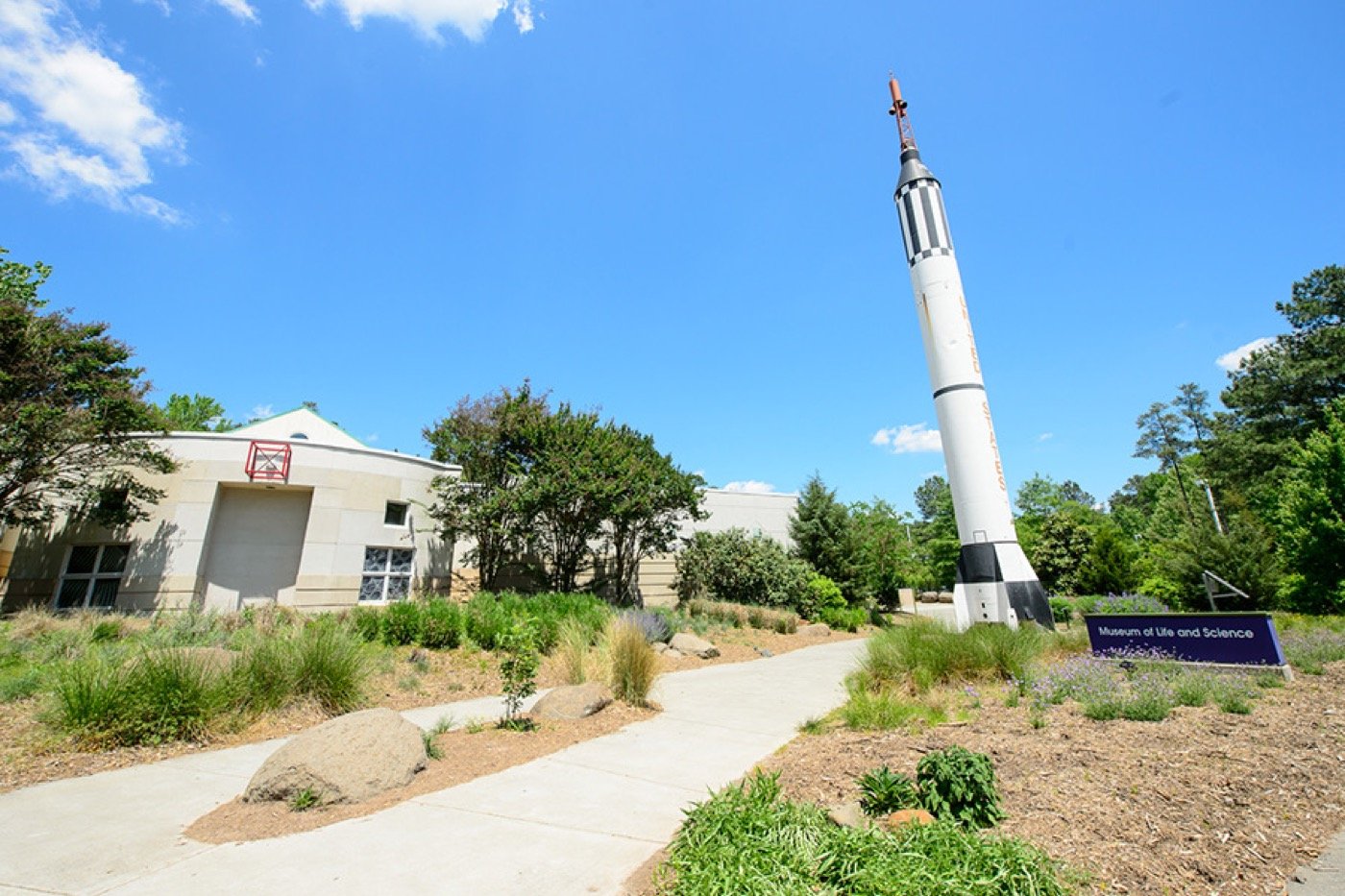 Entrance building and rocket display at the Museum of Life and Science