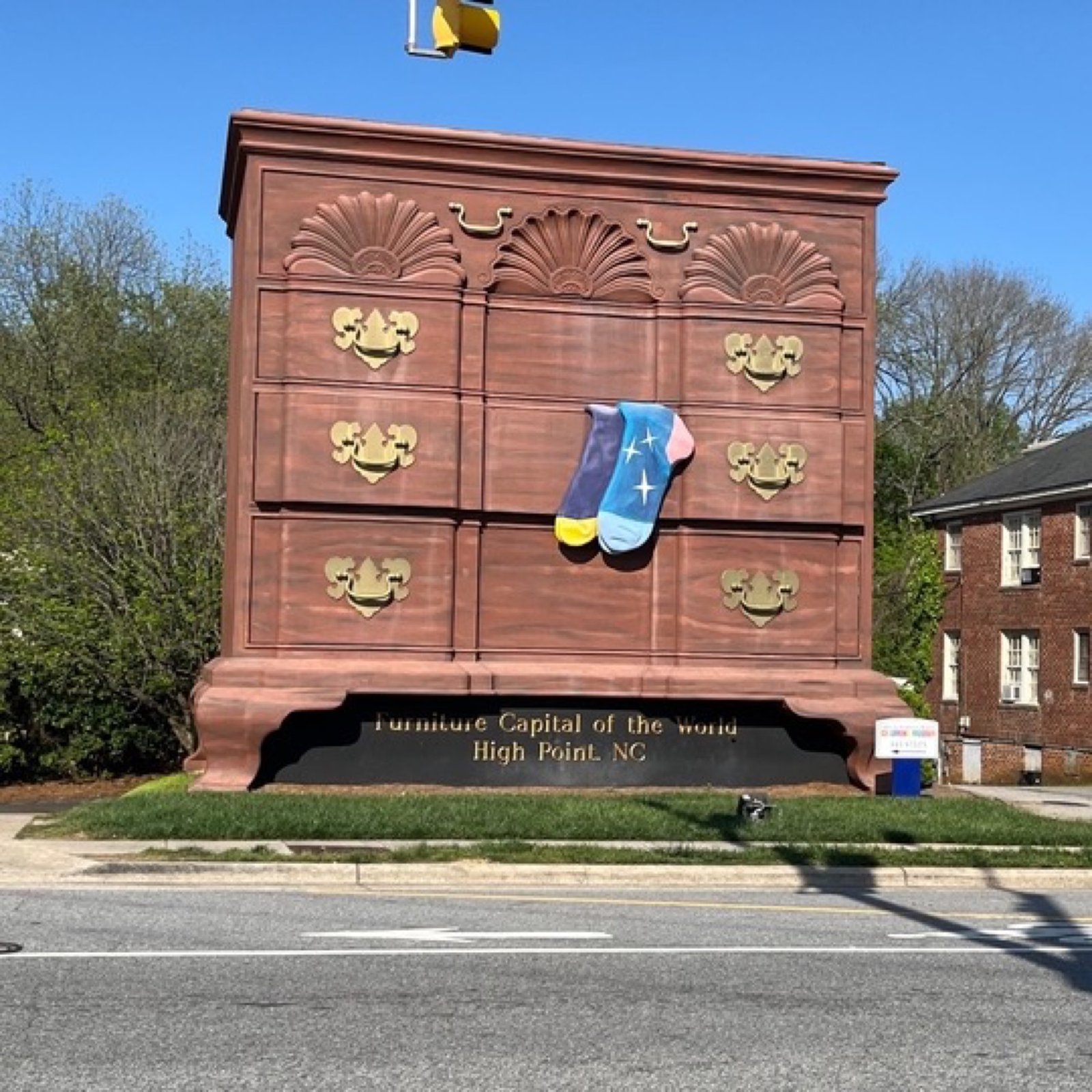 World’s Largest Chest of Drawers roadside landmark in High Point